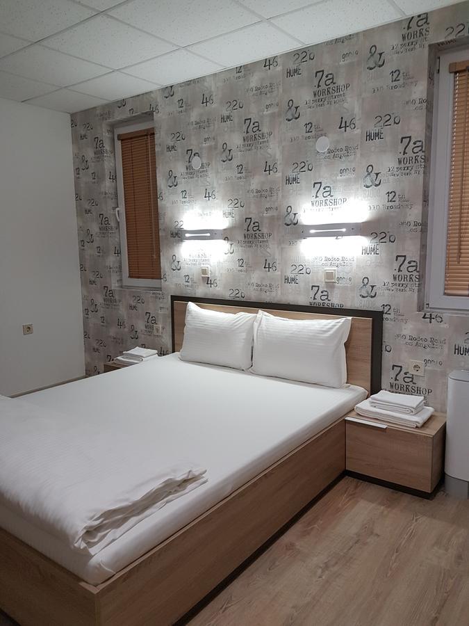 Pansion Storgozia Aparthotel Pleven Exterior photo
