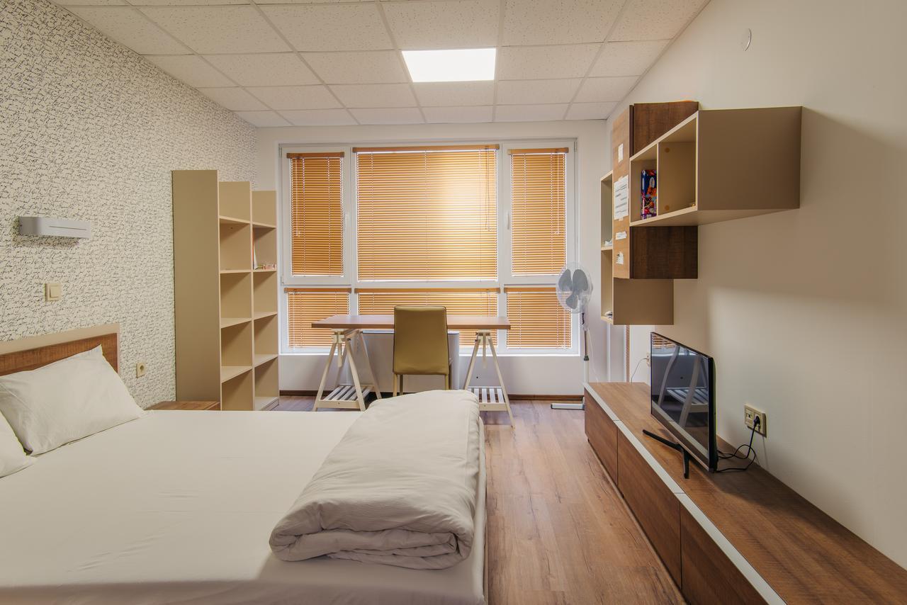 Pansion Storgozia Aparthotel Pleven Exterior photo